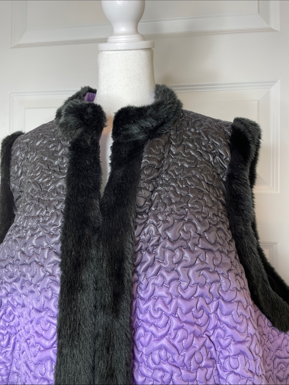 Peter Nygard Quilted Purple Ombré Fall/ Winter Faux Black Fur Trim 3x - Picture 3 of 9